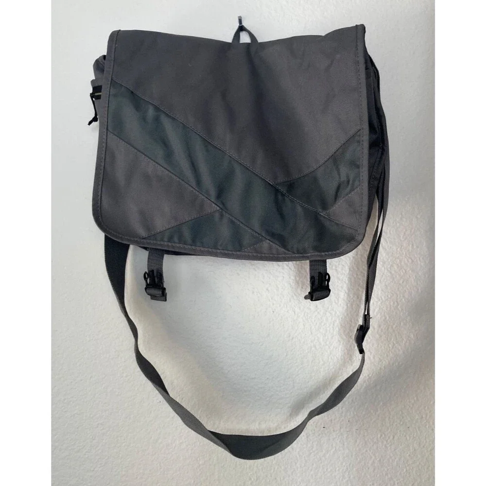 Lowepro exchange messenger